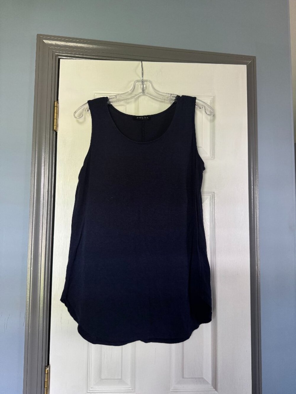 Iliad USA Size M Navy Blue Round Neck Relaxed Fit Tank Top EUC